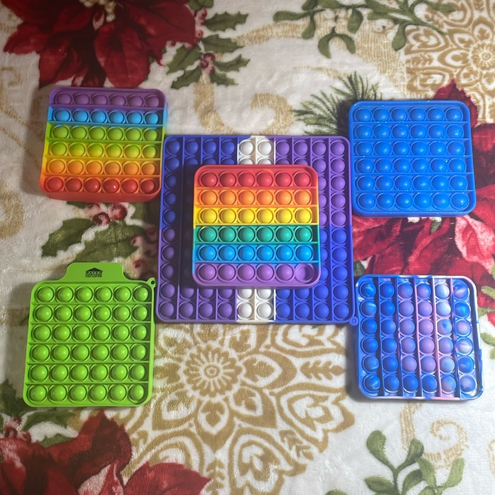 6 pop it toys